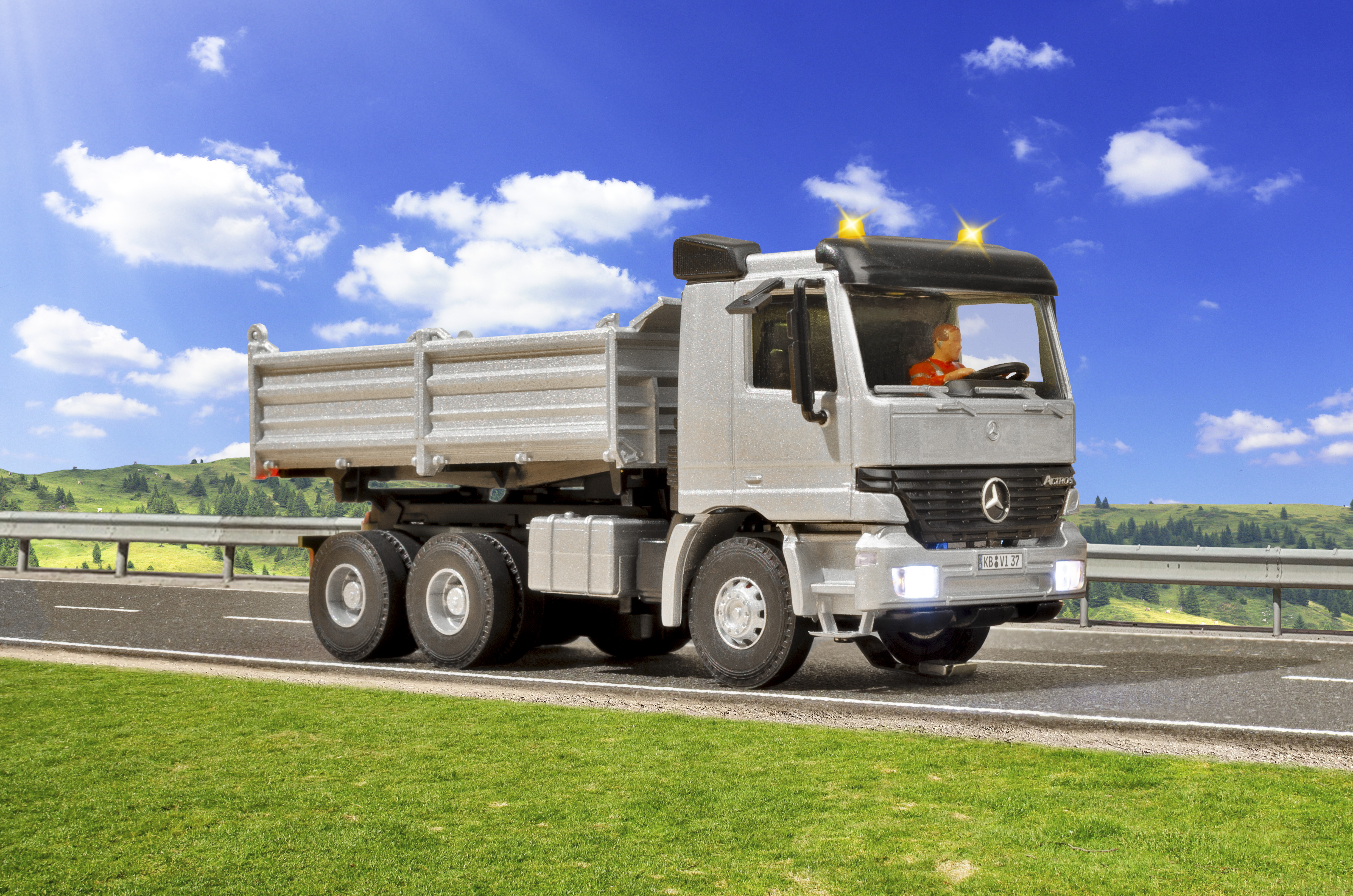 Viessmann 8037 - H0 MB ACTROS 3-achs Muldenkip