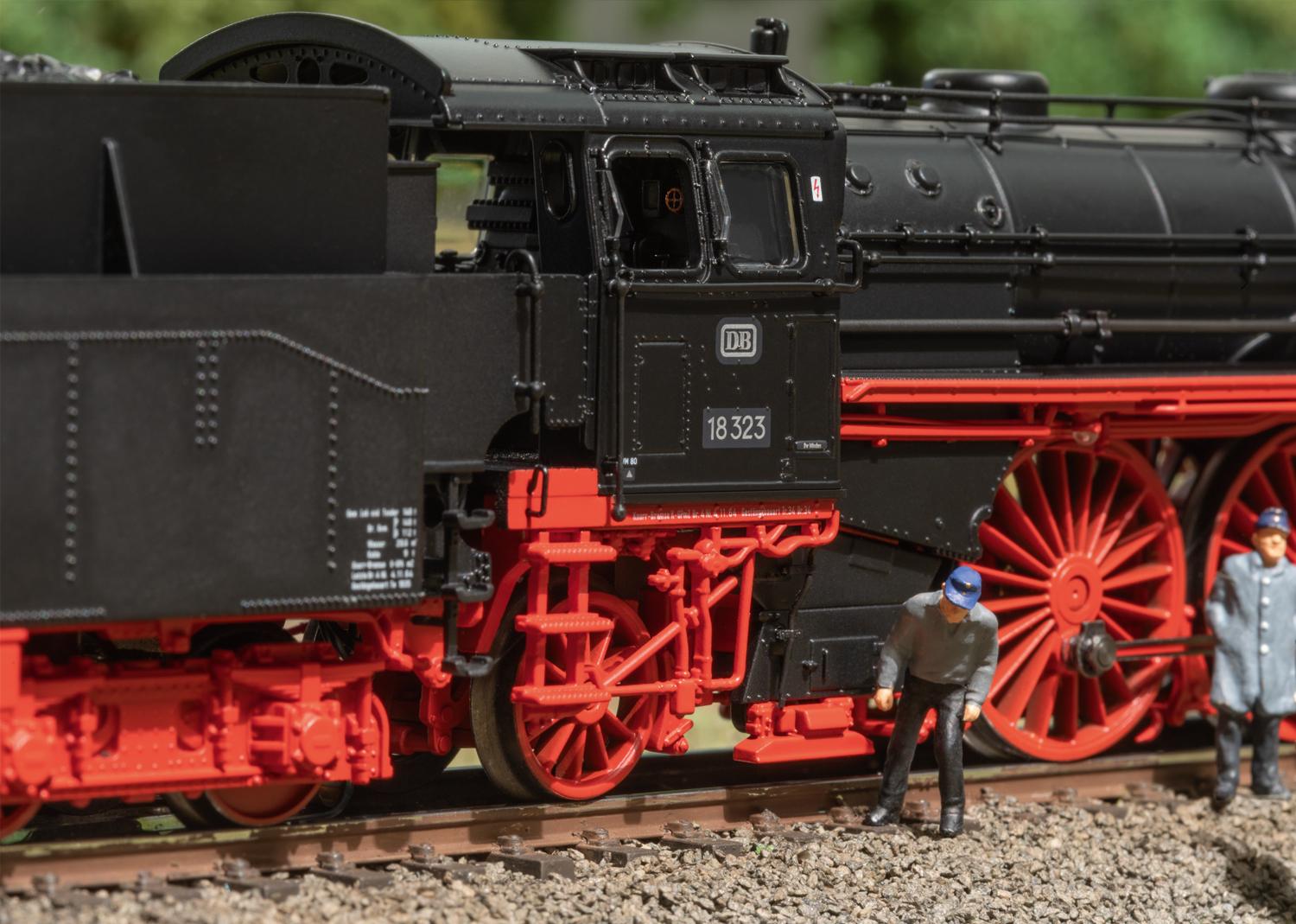 Märklin 38323 - Dampflokomotive 18 323