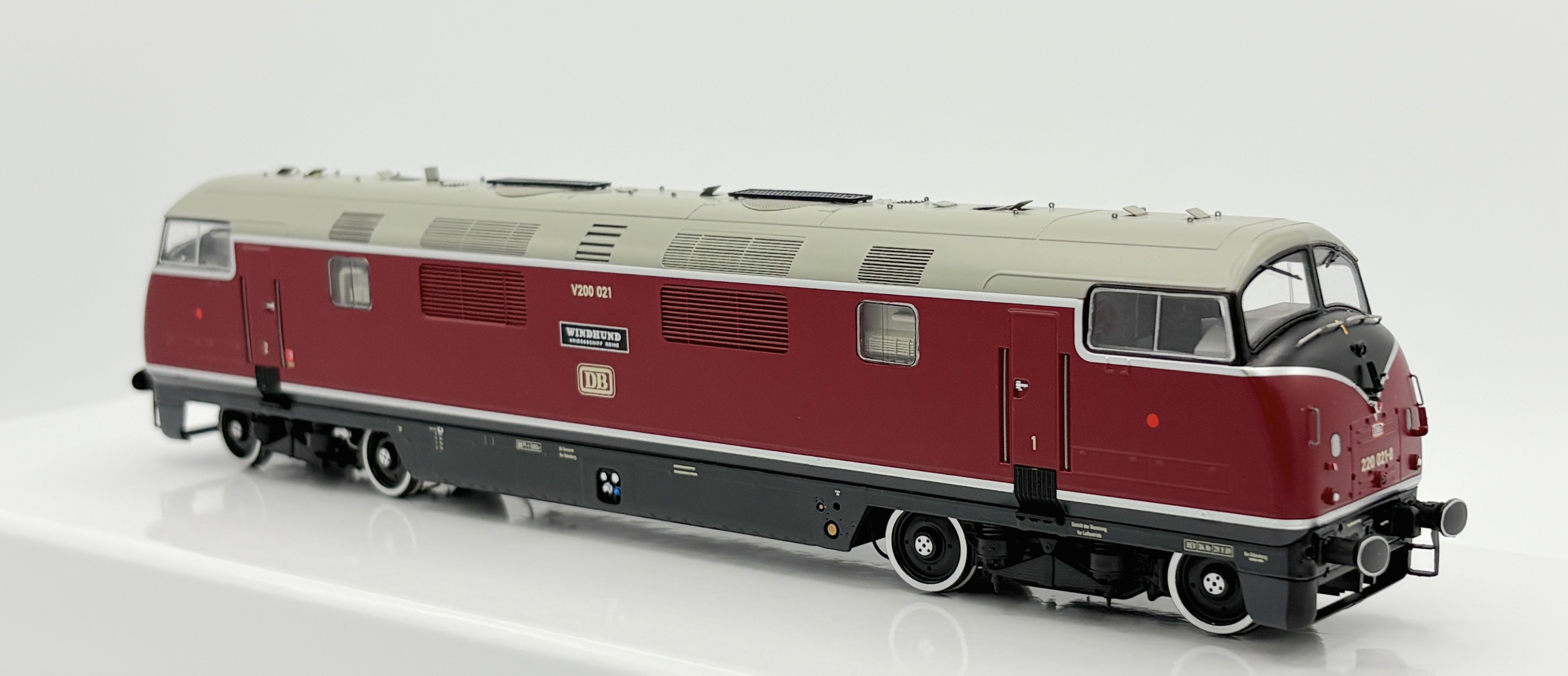 Heljan HE11042441 - Diesellok Class 42 (D821) BR/S
