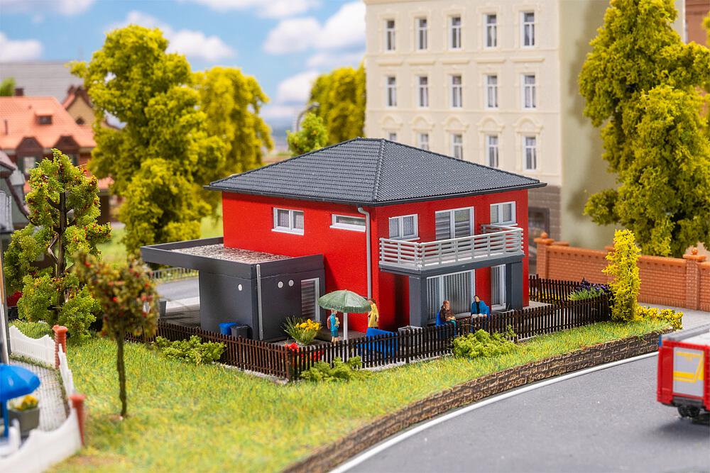 Faller 232153 - WeberHaus CityLife, rot