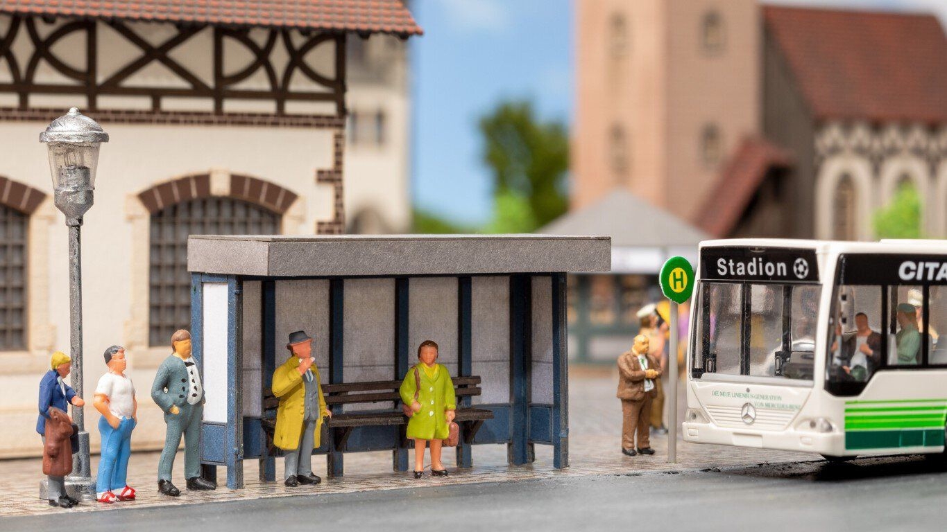 NOCH 14390 - Bushaltestelle
