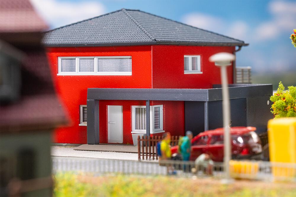 Faller 232153 - WeberHaus CityLife, rot