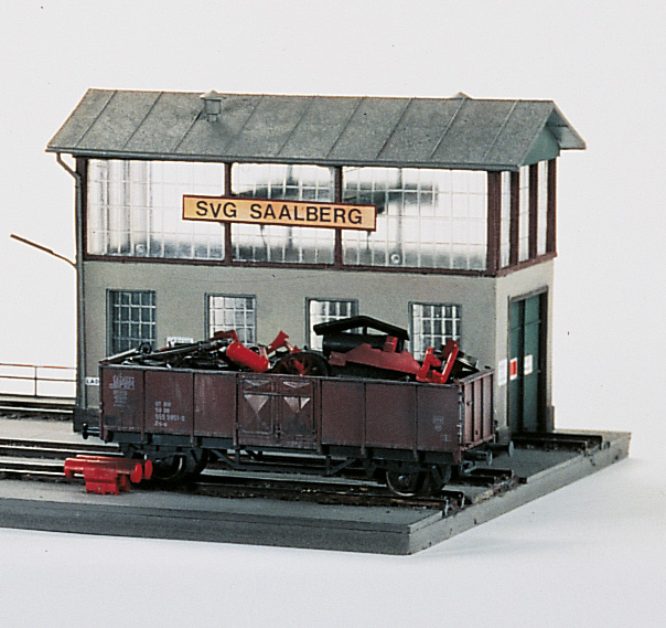 Piko 61101 - Lok-Schrottplatz Werkstätte