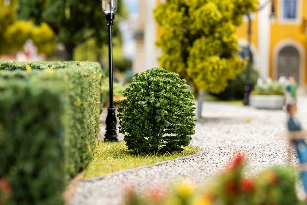 Faller 181594 - 10 Vorgartenbäume, Thuja, run